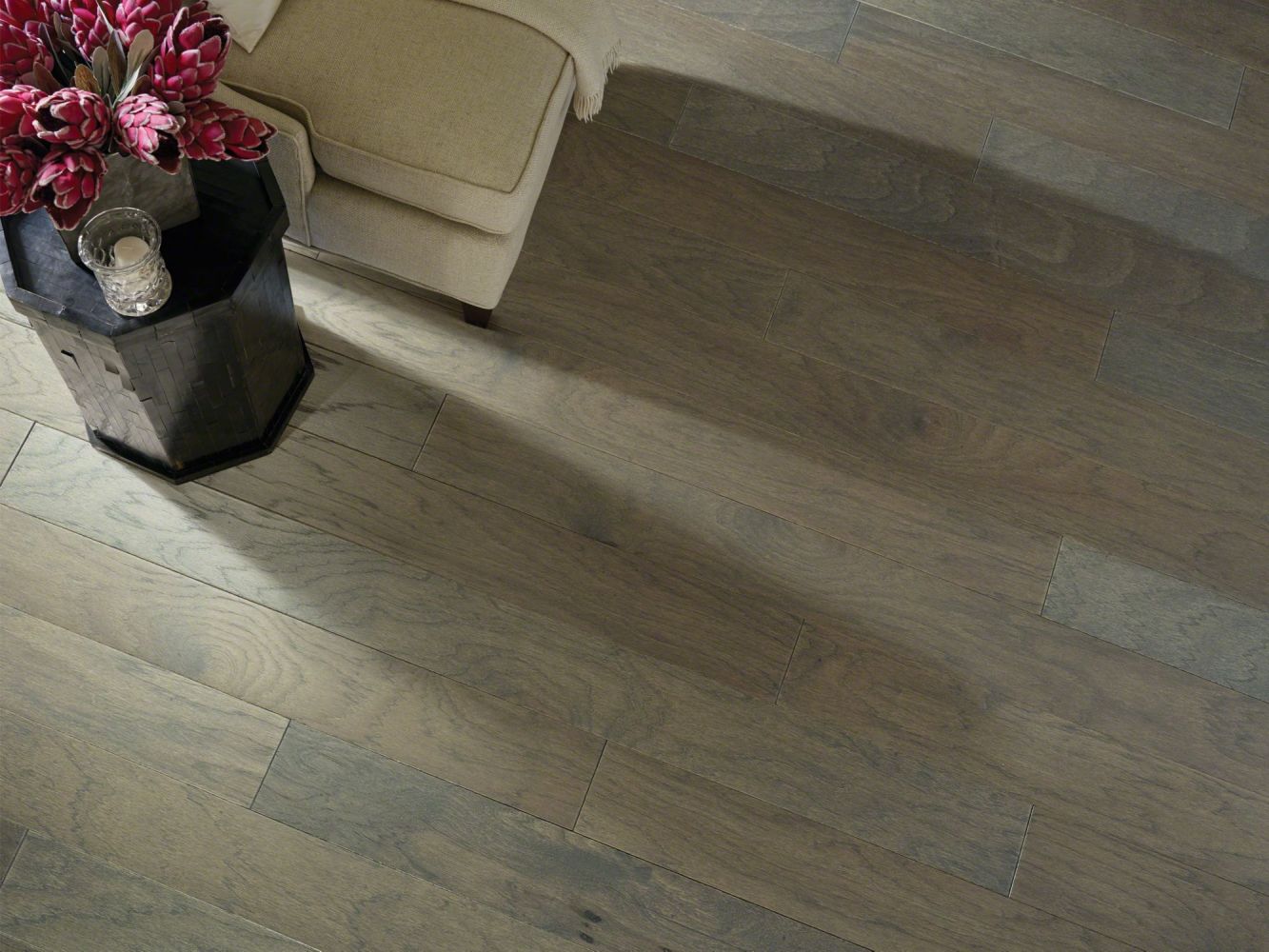 Shaw Floors Shaw Hardwoods Consign Greystone 05054_SMW10