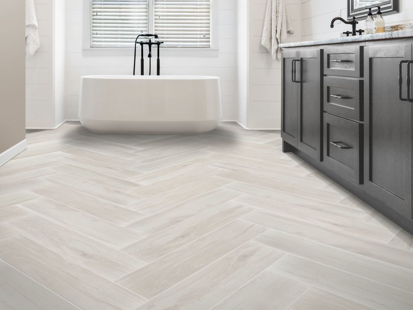 Shaw Floors Home Fn Gold Ceramic Stella 7×22 Snow 00100_TG38E
