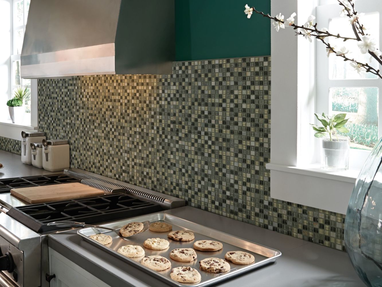 Shaw Floors Home Fn Gold Ceramic Awesome Mix 5/8 Mosaic’ Silver Aspen 00525_TG61B