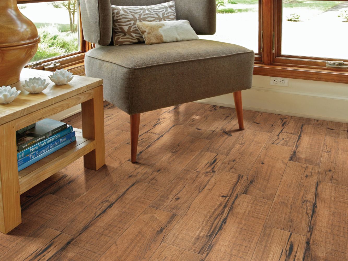 Shaw Floors Home Fn Gold Ceramic Denali 6×36 Nutmeg 00670_TGM80