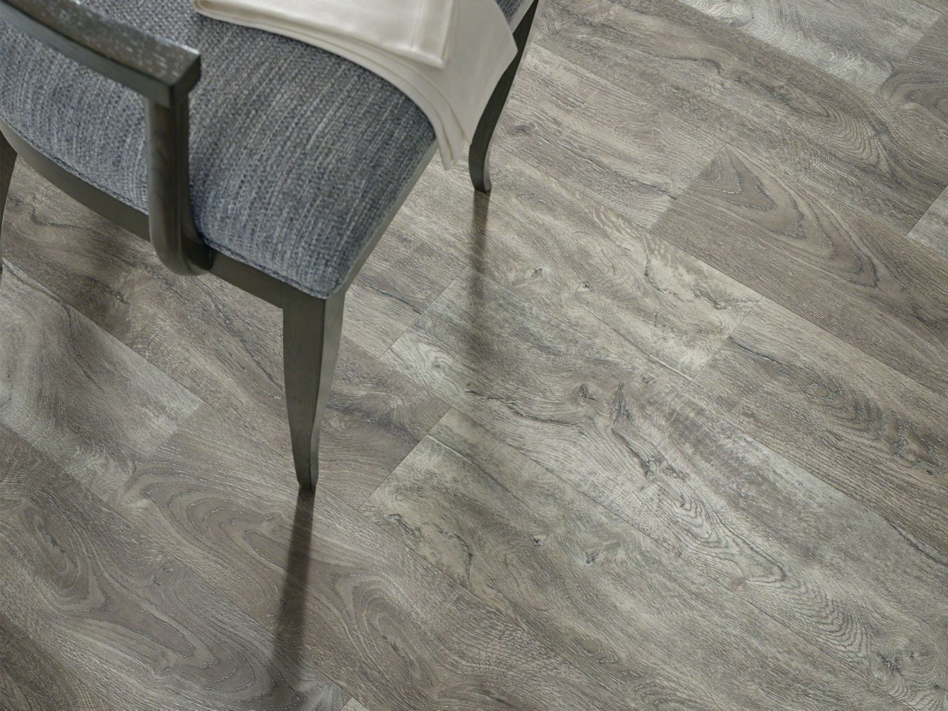 Shaw Floors Resilient Property Solutions Supino HD Plus Giardino 05049_VE231