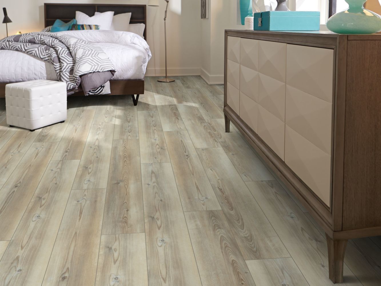 Shaw Floors Resilient Property Solutions Resolute 7″ Plus Cut Pine 01005_VE278