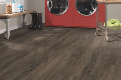 Mohawk Leighton Multi-Strip Sturdy Brown