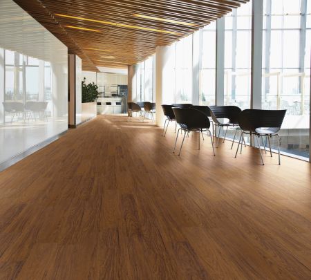 Philadelphia Commercial Resilient Commercial Bosk Golden Hickory