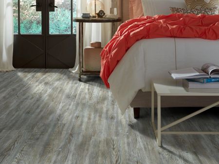 Shaw Floors Resilient Residential Prime Plank Weathered Barnboard