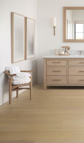 Mohawk Tecwood Enhanced Madera Trace Antiqued Plaster Oak WEK60-137