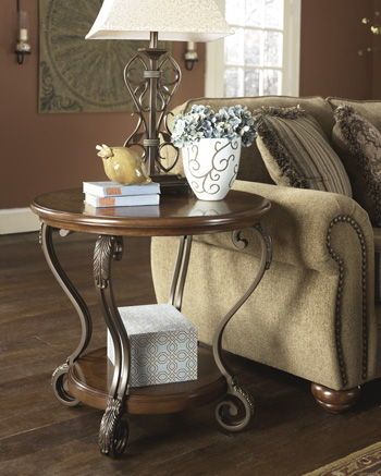 Nestor – Medium Brown – Round End Table T517-6