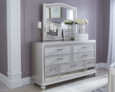 Coralayne – Silver – Dresser, Mirror With Arched Cap Rail B650/31/136