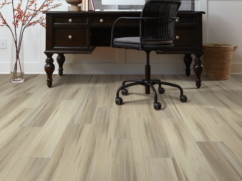 Shaw Floors Resilient Residential Distinction Plus Natural Maple
