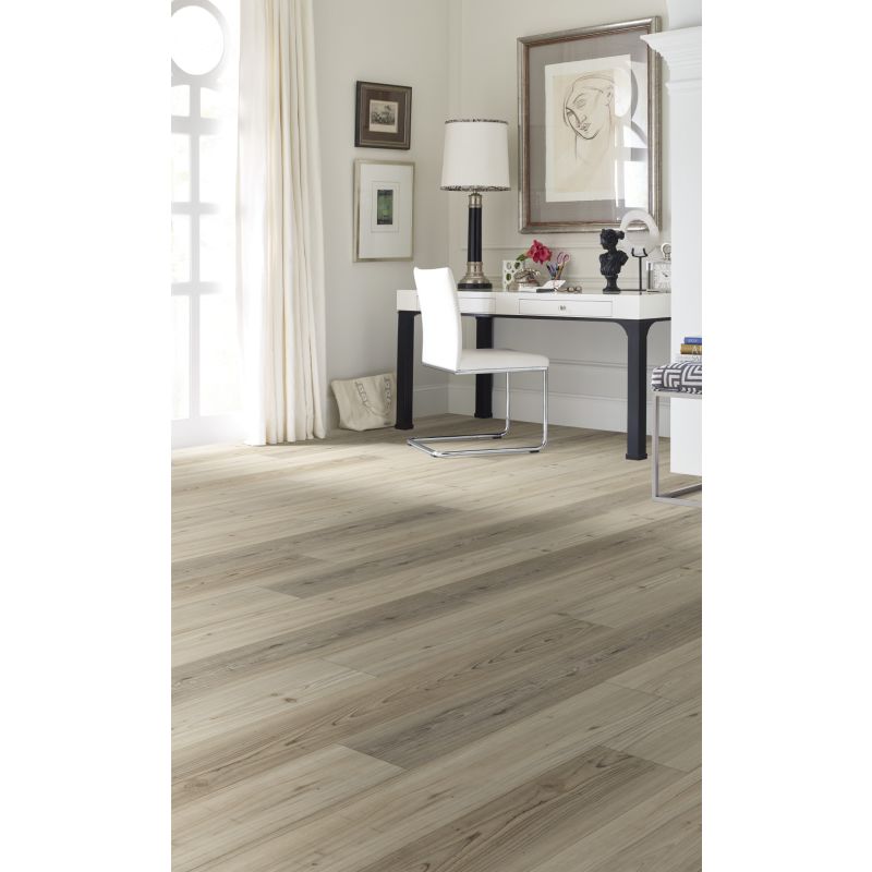 Shaw Floors Resilient Residential DISTINCTION PLUS Light Pine